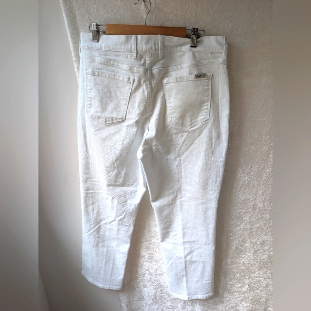 Eddie Bauer NWOT Slightly Curvy High-rise Straight Crop Stark White